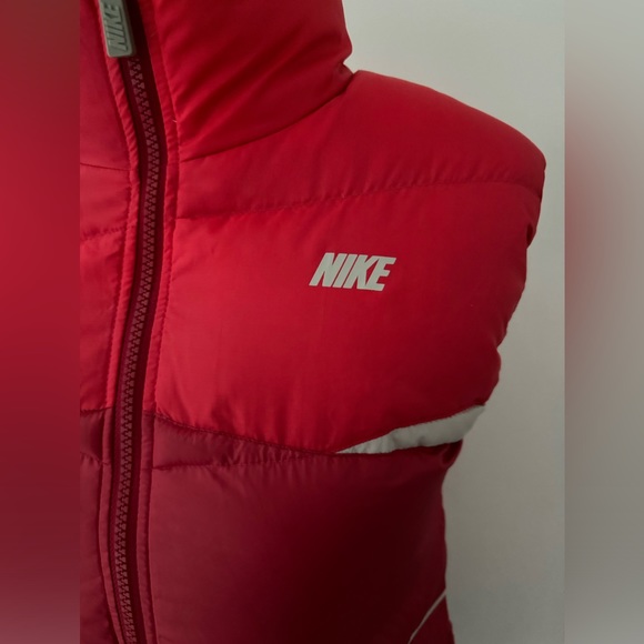 Women’s Nike Down Puffer Vest - Picture 2 of 16